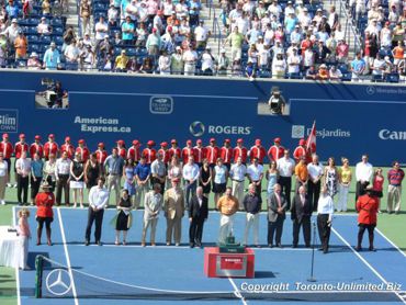 Closing ceremony, finals Rogers Cup 2006. Ted Rogers 4th from the left in the red hat!