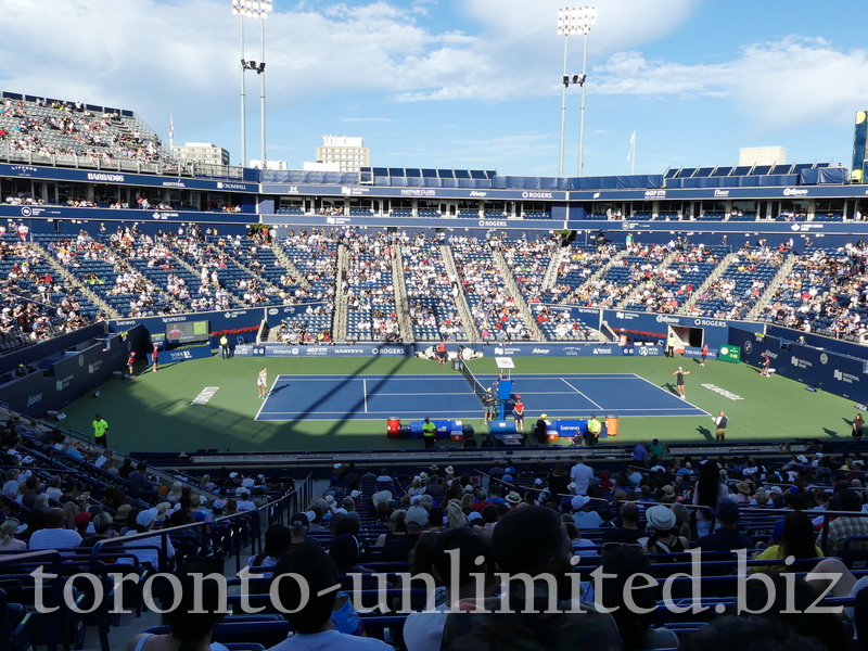 Beatriz HADDAD MAIA BRA [14] Karolina PLISKOVA CZE playing Semininal match on Centre Court Saturday, August 13, 2022