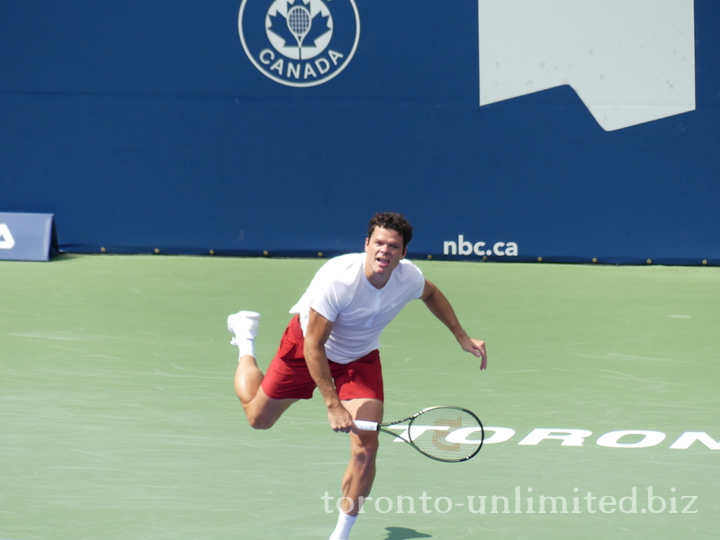 Nice serve from Milos Raonic to Mackenzie McDonald on Centre Court